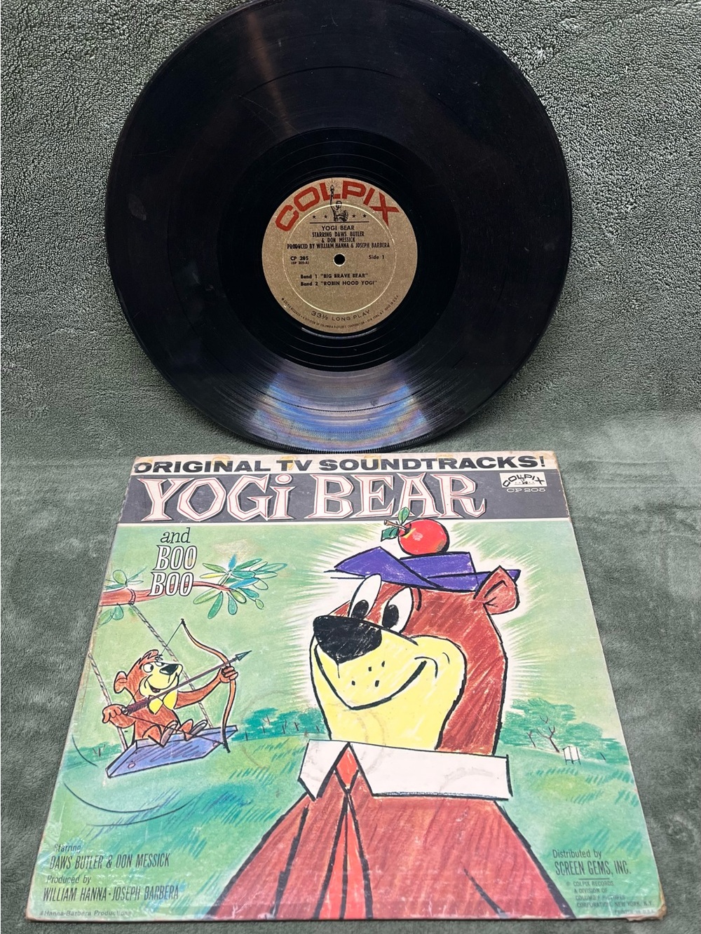 Yogi Bear Original TV Soundtrack Vinyl - Green Cover Tested and Working